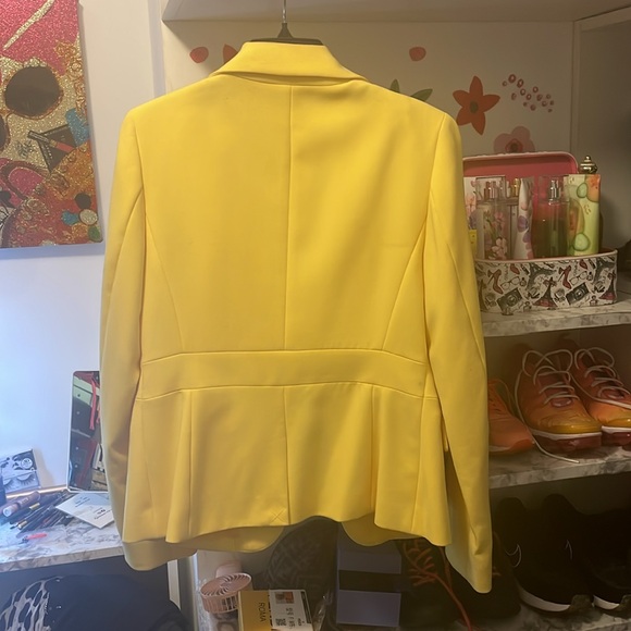 White blazer size 10 - Picture 3 of 17